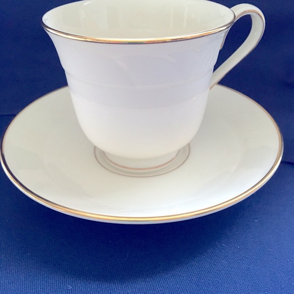 Lenox Dining Four Five Piece Lenox Sand Dune Place Settings